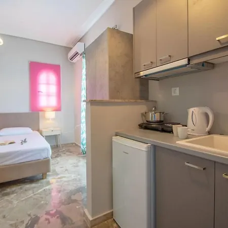 Immaculate 1-bed House In Zakynthos Kalamákion
